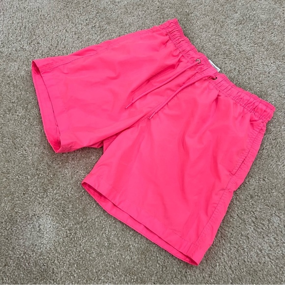 H&M Swim Shorts 6” Hot Pink Men’s Size Small Ocean Active Outdoor, - Picture 1 of 10